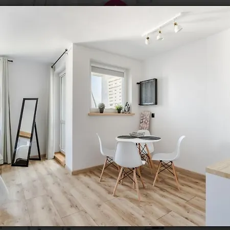 D'ali Daleka Apartman *