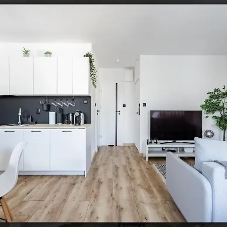 Apartment D'ali Daleka *