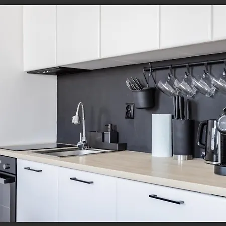Apartment D'ali Daleka *